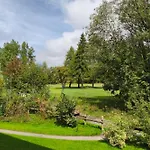 Cozy With Pool And Golf Nearby Apartmán